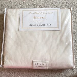 Heavy Weight 6 Guage Vinyl Hotel Fine Linens